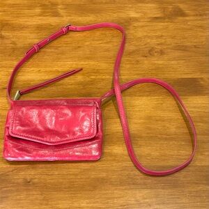 HOBO POLISHED LEATHER HOT PINK CROSSBODY EUC MAGNET AND ZIP CLOSURE MINI BAG 🩷